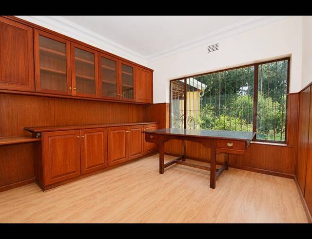 5 BEDROOM PROPERTY TO RENT IN BRYANSTON